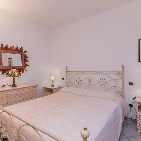 Holiday home S'abba E Sa Pedra Golfo Aranci